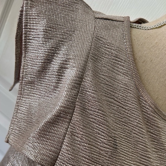 Metalic Top size S Maette Brand. Beautiful top party style. - Picture 3 of 3